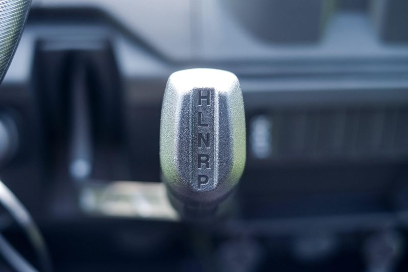New 2025 Polaris RANGER CREW 1000 PREMIUM GRANITE GRAY Image 4