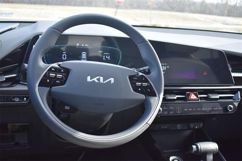 2025 Kia Niro EXImage 18