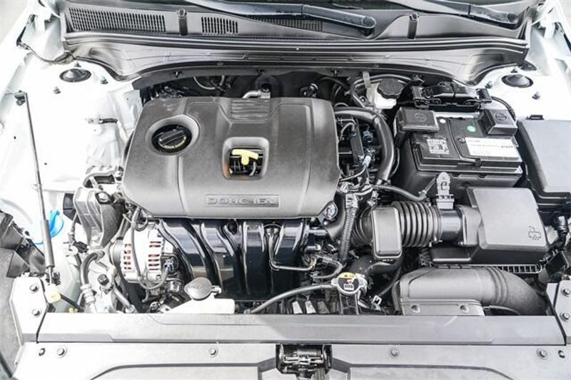 2024 Kia Forte LXImage 27
