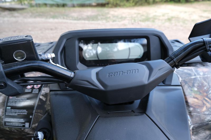 2025 Can-Am ATV OUTL XT 850 CA 25 Image 7