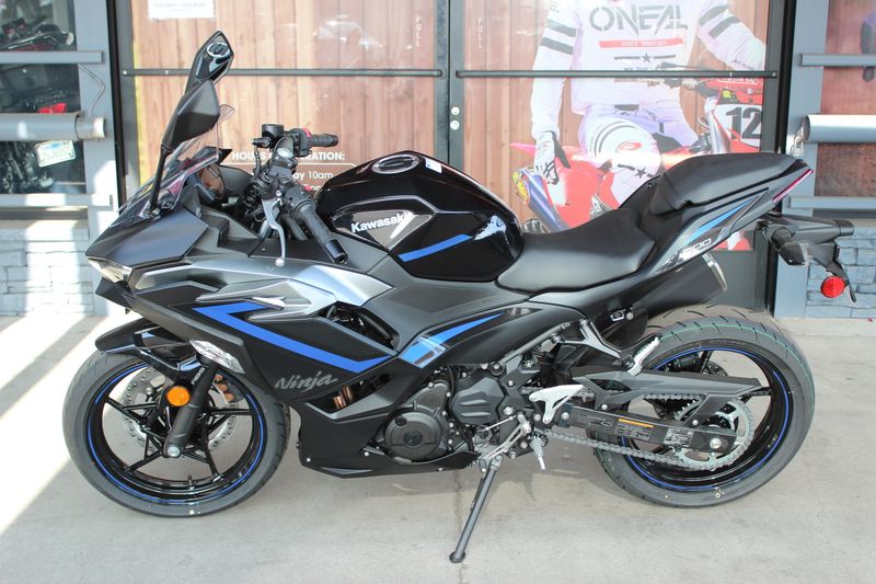 New 2025 Kawasaki NINJA 500 ABS Image 4