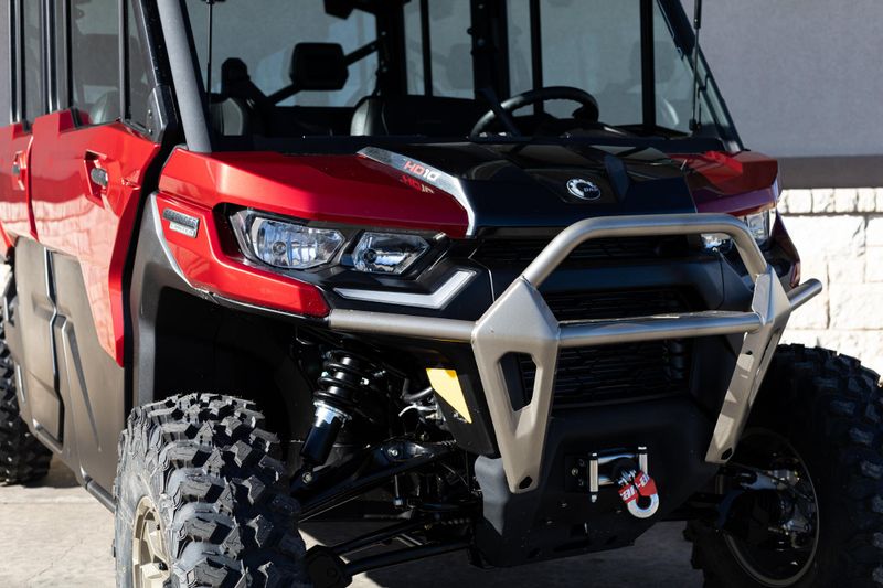 2025 Can-Am DEFENDER MAX LIMITED CAB HD10 FIERY RED Image 9