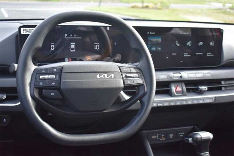 2025 Kia K4 LXSImage 16