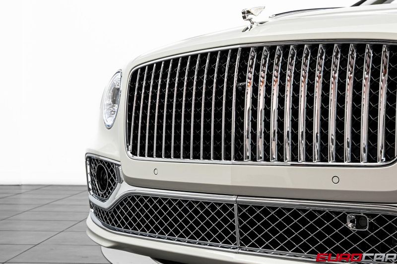 Used 2023 Bentley Flying Spur Mulliner W12 *14k FACTORY PAINT * TOURING SPEC*Image 11