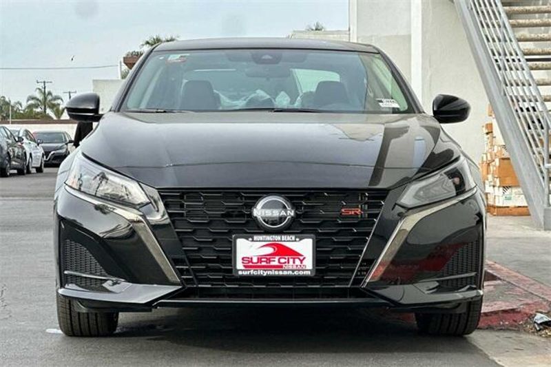 2025 Nissan Altima 2.5 SRImage 6