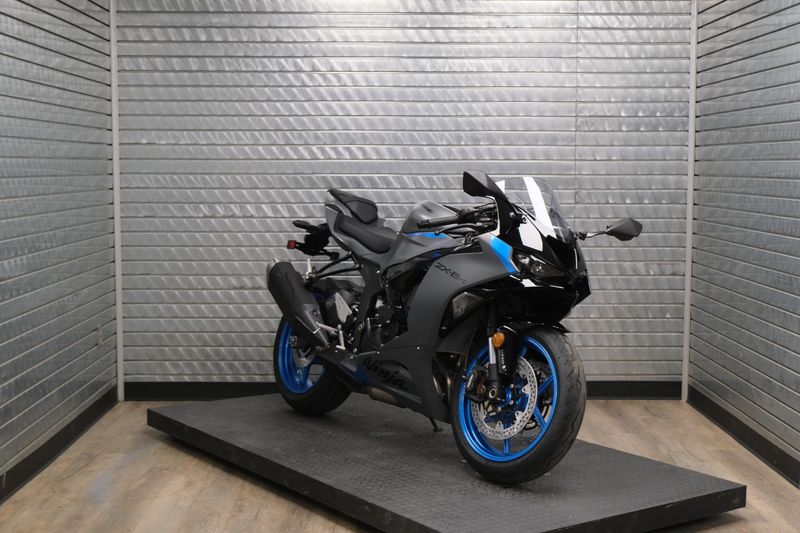 USED 2026 KAWASAKI NINJA ZX6R ABS Image 1