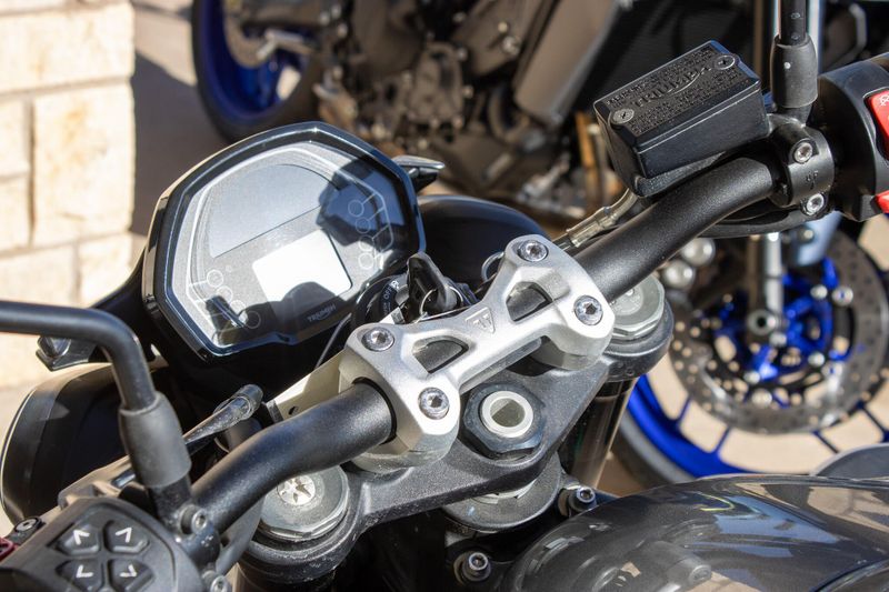 USED 2024 TRIUMPH STREET TRIPLE 765 R Image 16
