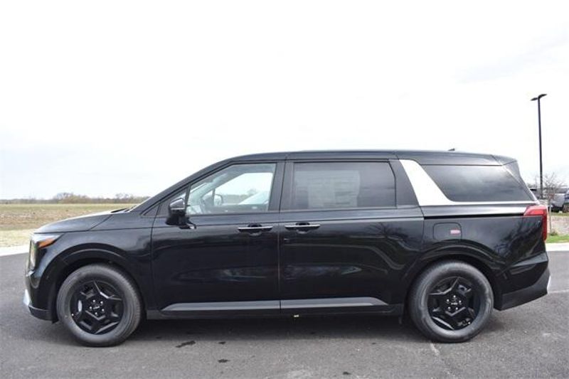 2025 Kia Carnival LXSImage 6