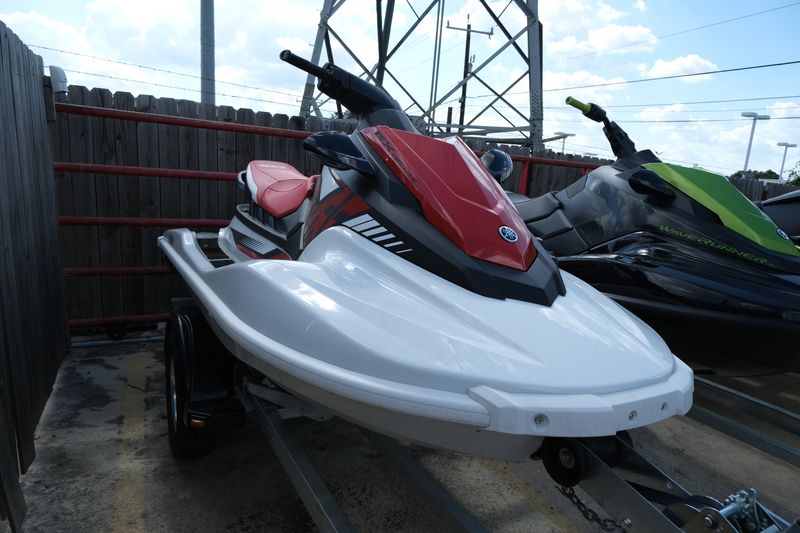 2023 Yamaha EX DELUXE WHITE AND TORCH RED Image 3