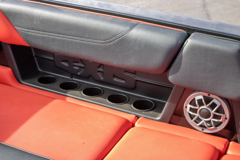 2023 AXIS A24Image 37