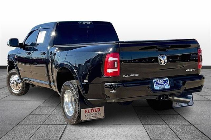 2022 RAM 3500 LaramieImage 12