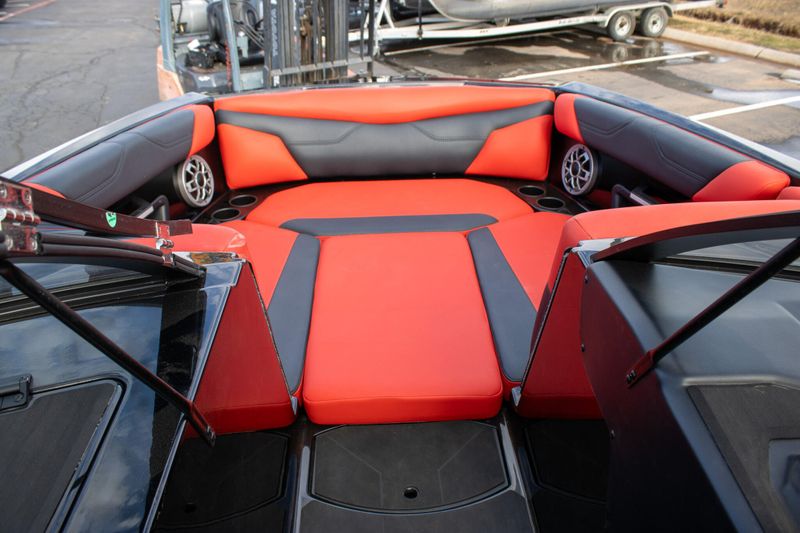 2023 AXIS A24Image 12