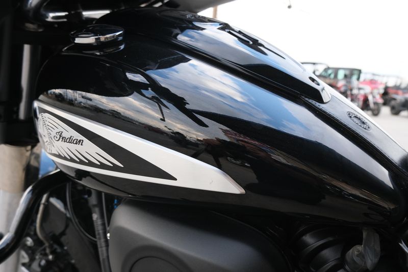 USED 2022 INDIAN MOTORCYCLE CHIEFTAIN Image 9