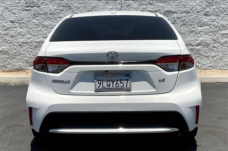 Used 2021 Toyota Corolla LEImage 3