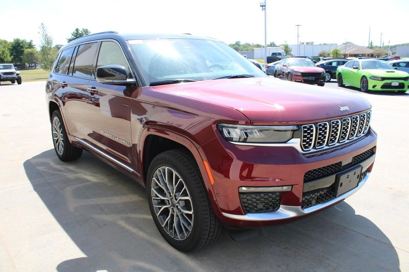 2025 Jeep Grand Cherokee L Summit Reserve photo 5