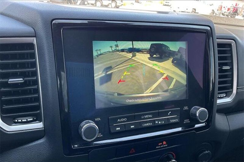 Used 2022 Nissan Frontier SVImage 21