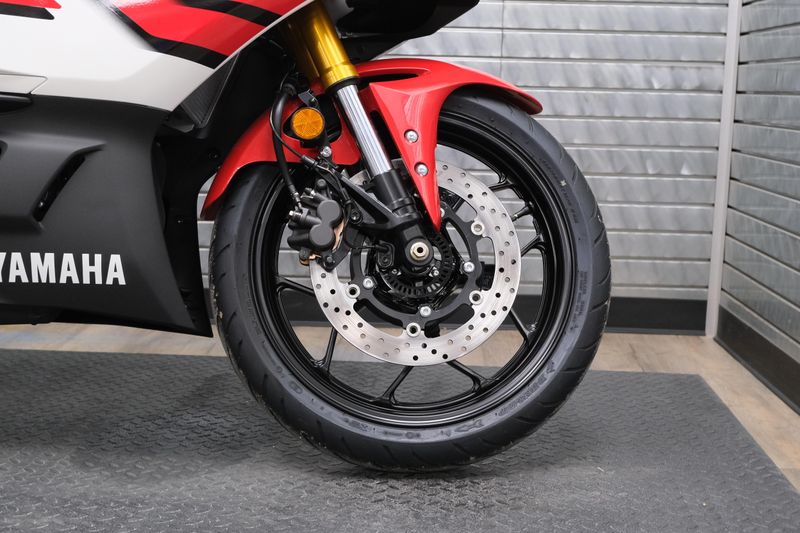NEW 2026 YAMAHA YZF-R3 ABS 70TH ANNIVERSARY EDITION Image 12