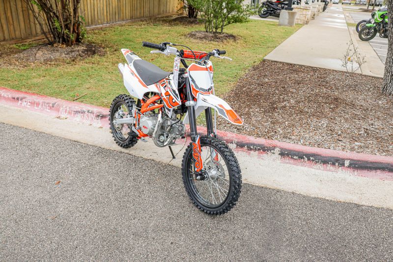 NEW 2025 KAYO TT 125 EFI  in a WHITE exterior color. Family PowerSports (877) 886-1997 familypowersports.com 