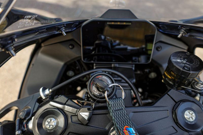 NEW 2026 KAWASAKI NINJA ZX10R ABS Image 13