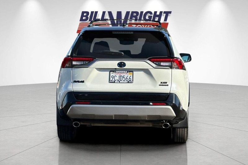 Used 2022 Toyota RAV4 Hybrid XSEImage 4