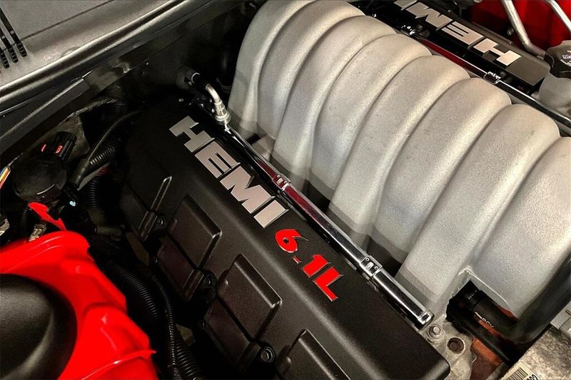 2009 Dodge Challenger SRT8 photo 27