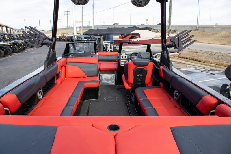 2023 AXIS A24Image 11