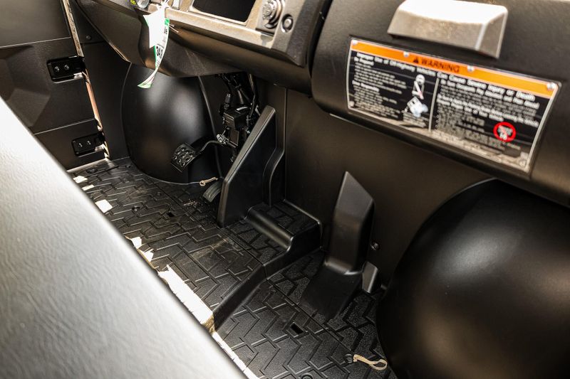 NEW 2026 KAWASAKI MULE PROFXT 1000 LE CAMO Image 16