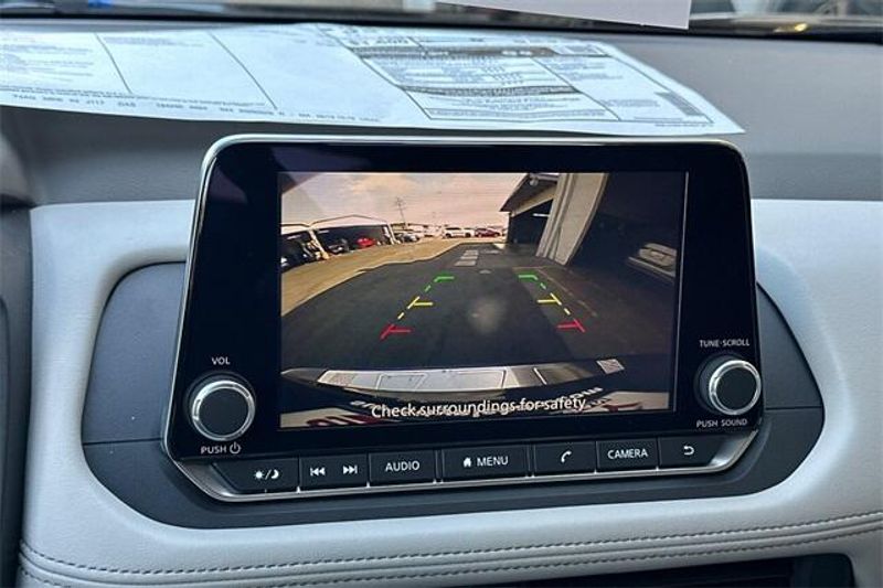 New 2025 Nissan Rogue SVImage 15