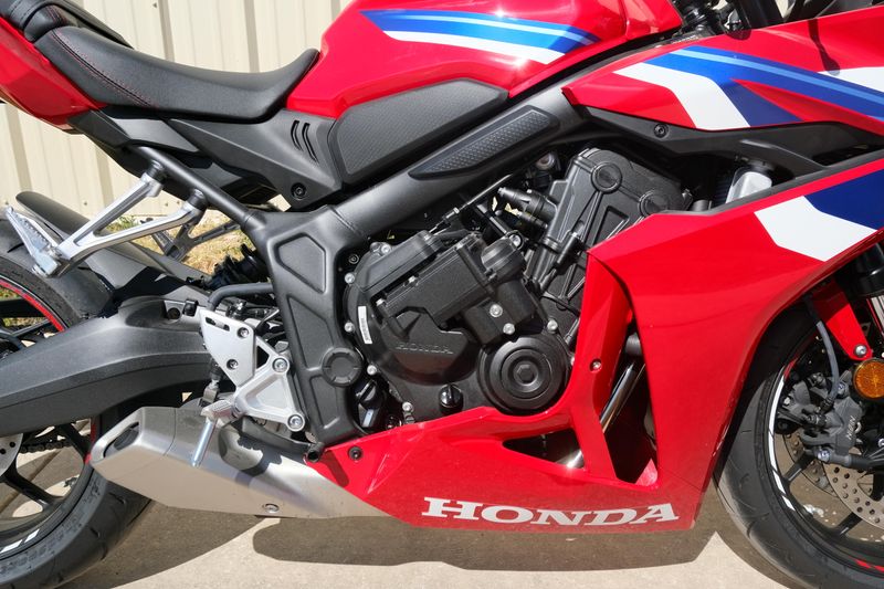 NEW 2025 HONDA CBR650R ECLUTCH Image 16