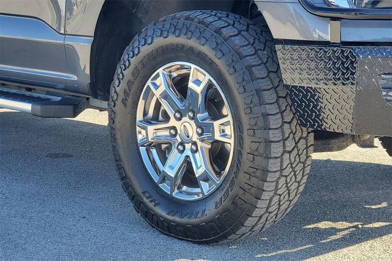 2023 Ford F-150 Lariat photo 3