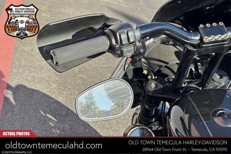 2016 Harley-Davidson Sportster in a BLACK W/PINSTRIPE exterior color. BMW Motorcycles of Temecula – Southern California (951) 506-6903 bmwmotorcyclesoftemecula.com 