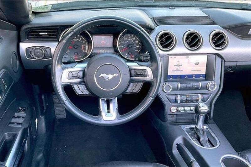 2023 Ford Mustang EcoBoost Premium photo 4
