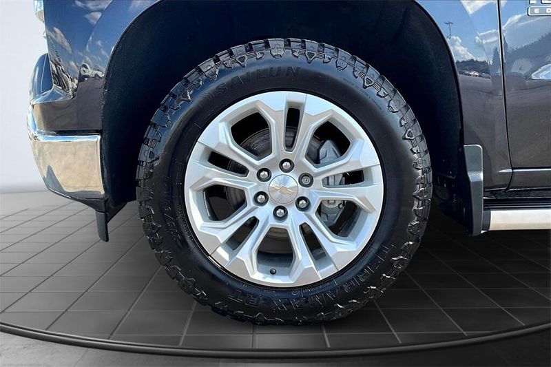2022 Chevrolet Silverado 1500 LTZ photo 8
