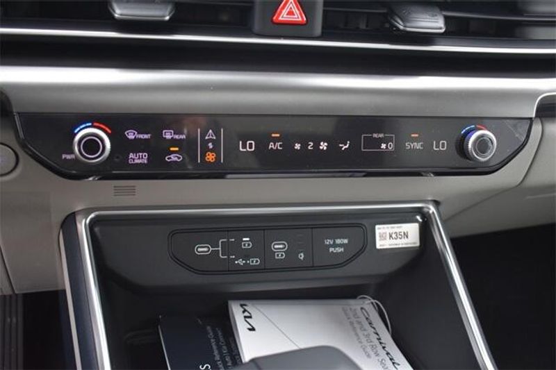 2025 Kia Carnival SX PrestigeImage 34