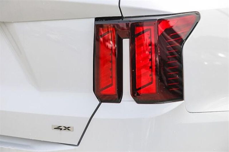 2025 Kia Sorento EXImage 17