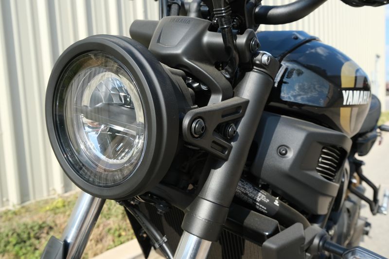 NEW 2025 YAMAHA XSR700 Image 12