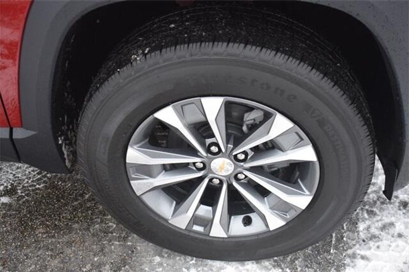 Used 2026 Chevrolet Equinox LTImage 11