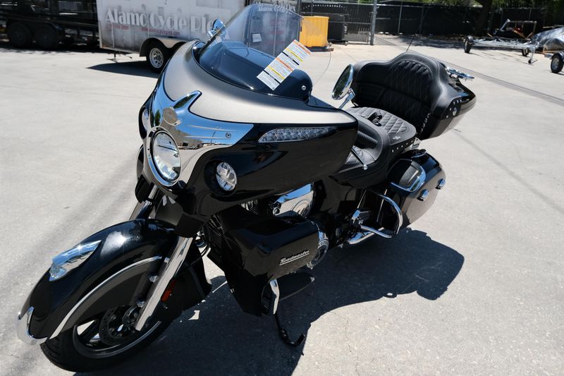 NEW 2025 INDIAN MOTORCYCLE ROADMASTER WITH POWERBAND AUDIO PACKAGE BLACK Image 7