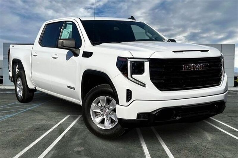 Used 2024 GMC Sierra 1500 ElevationImage 12