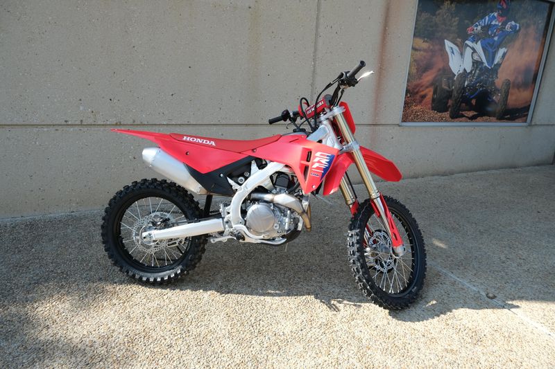 2025 Honda CRF450R REDImage 16