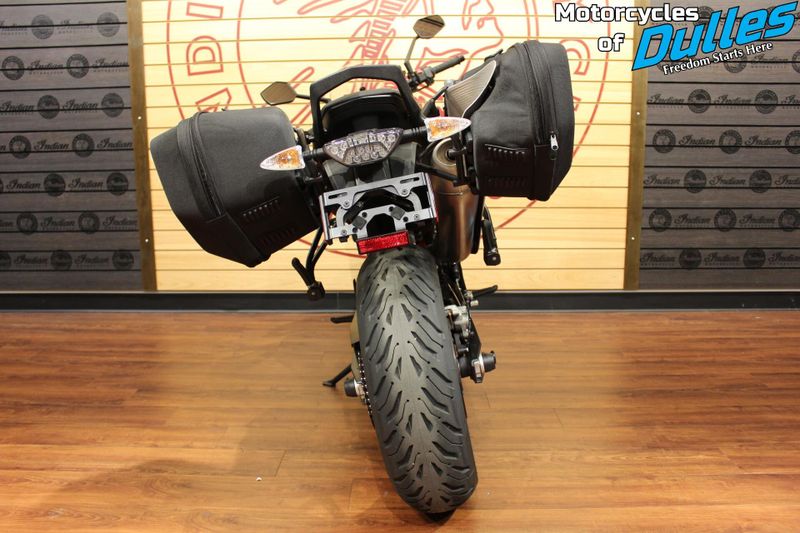 2023 KTM 890 DUKE R Image 7
