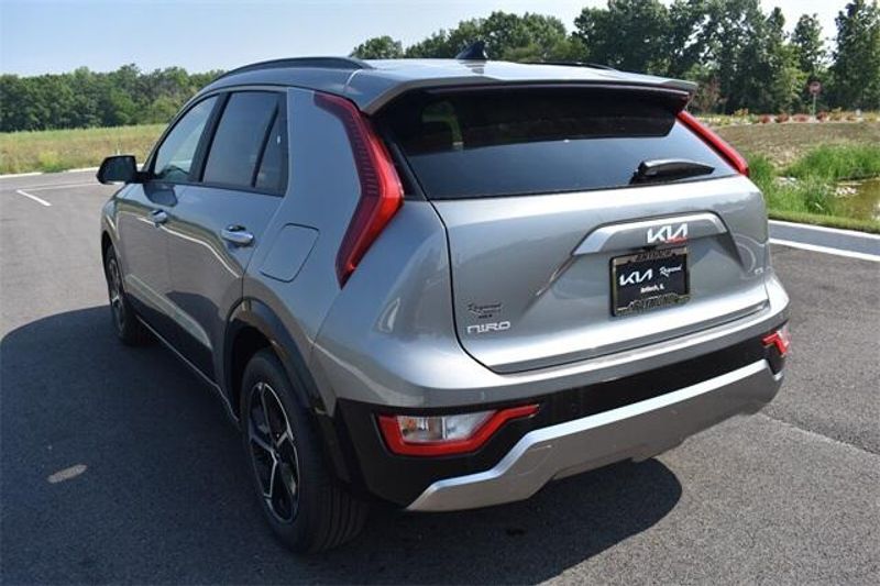 New 2025 Kia Niro SXImage 5