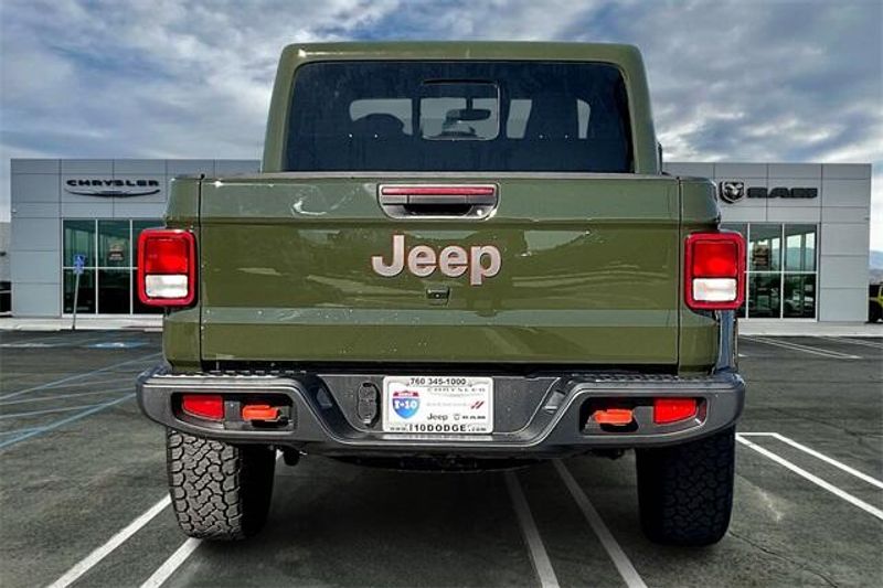 2022 Jeep Gladiator MojaveImage 3