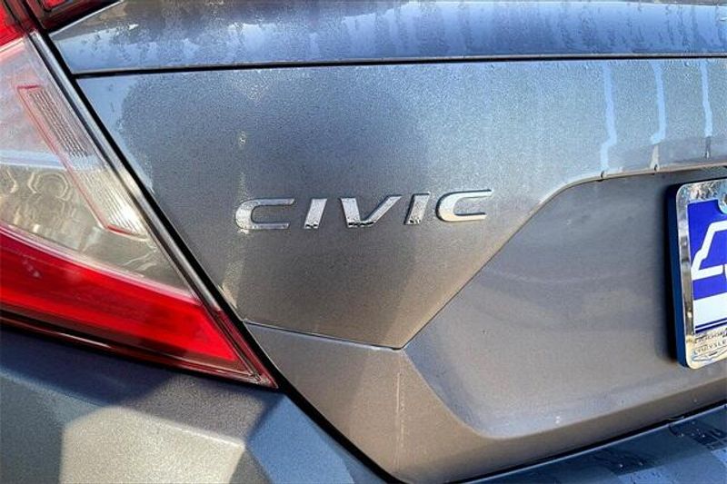 2018 Honda Civic LXImage 8