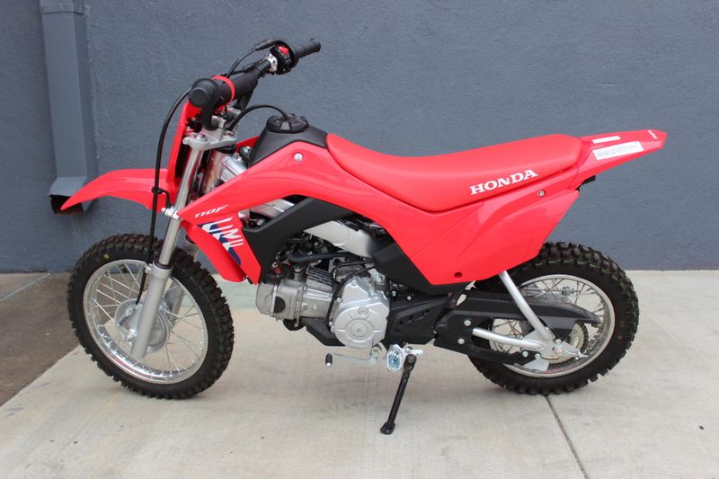 2025 Honda CRF110F Image 3