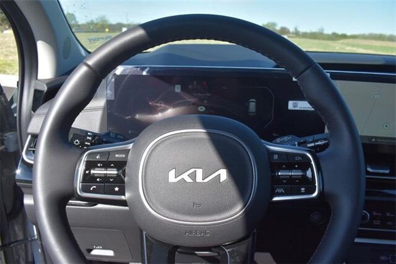 2025 Kia Carnival SX PrestigeImage 39