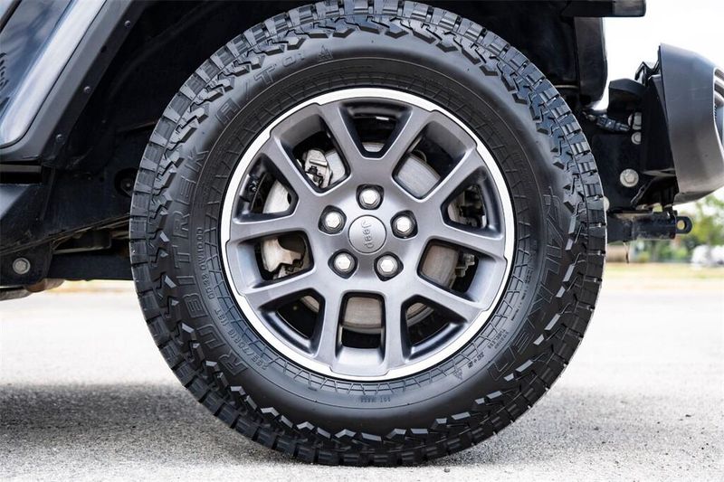 2021 Jeep Wrangler Sport photo 3