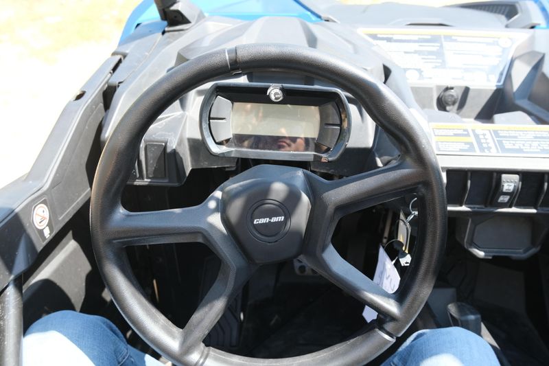 USED 2023 CAN-AM SSV MAV TRAIL DPS 50 Image 17