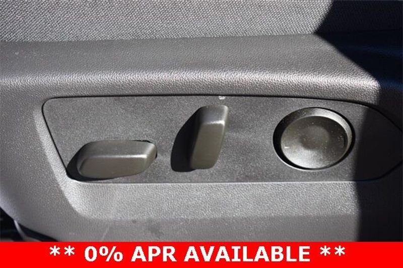 Used 2025 Chevrolet Silverado 1500 RSTImage 24