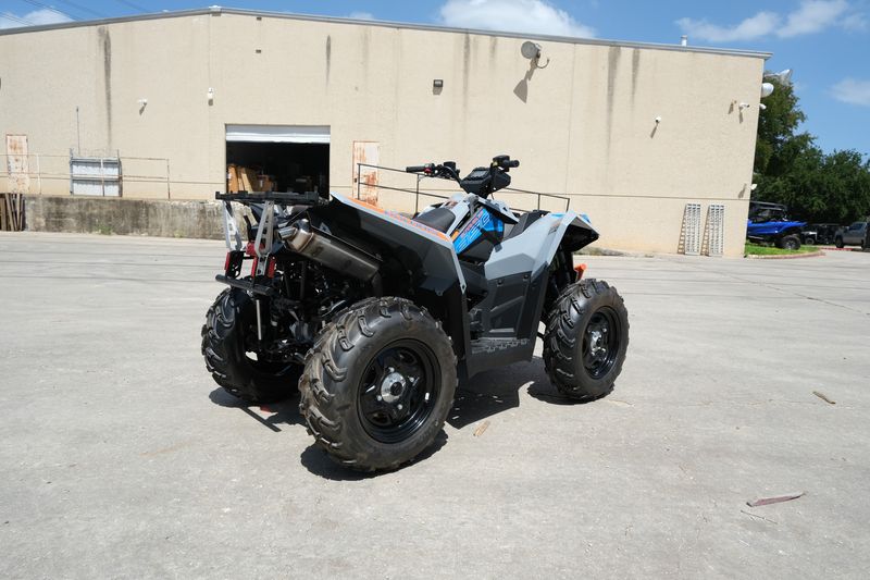 2024 Polaris SCRAMBLER 850 STORM GRAY AND RADAR BLUEImage 5